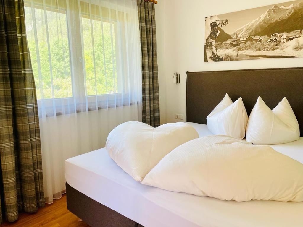Haus Schuchter Hotel Пфундс Екстериор снимка