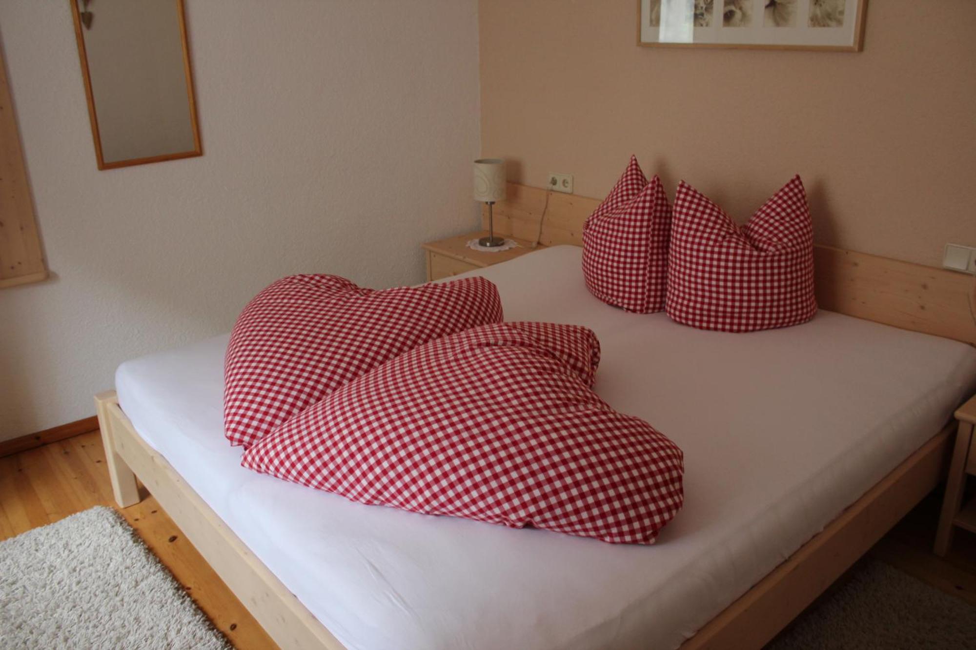 Haus Schuchter Hotel Пфундс Екстериор снимка